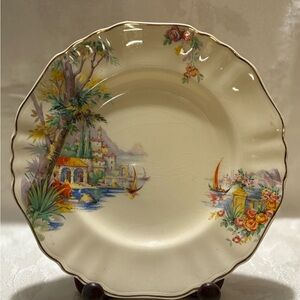 Vintage Cream Scalloped Edge Decorative Accent Plate